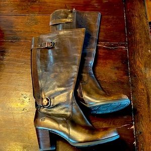 Never worn Born knee high brown leather boots